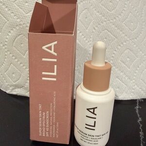 ILIA-Super Serum Skin Tint SPF 40 - ST3 BALOS- BNIB- Fresh